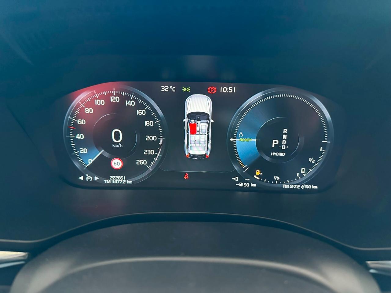 VOLVO XC60 T8 TWIN ENGINE AWD MOMENTUM