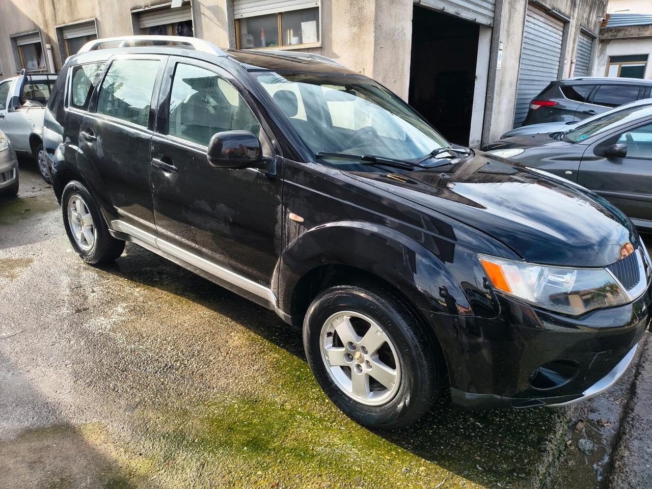 Mitsubishi Outlander 2.0 DI-D Invite DPF