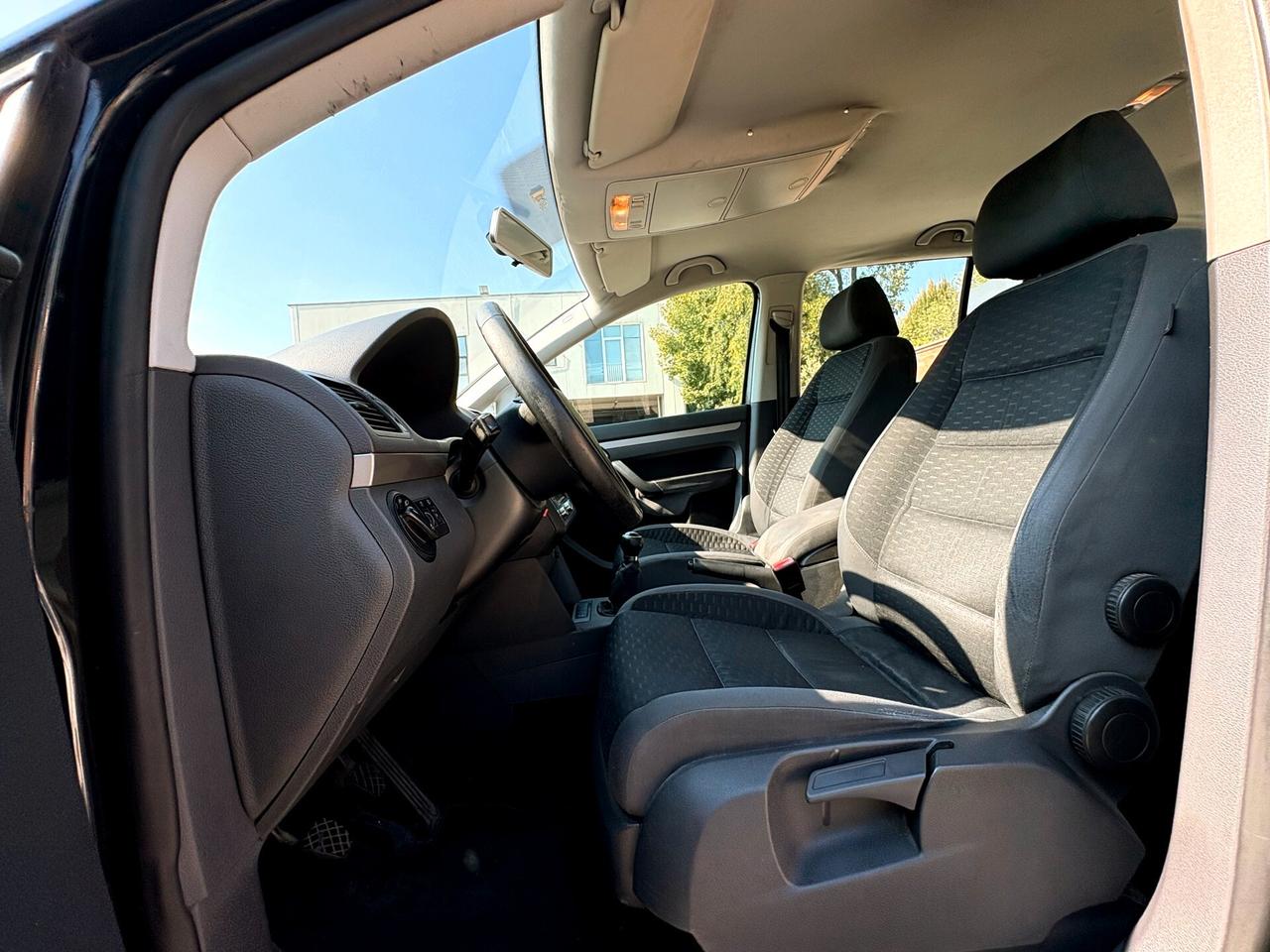 VW TOURAN 1.6 benzina- 7POSTI-U.Propr-2010