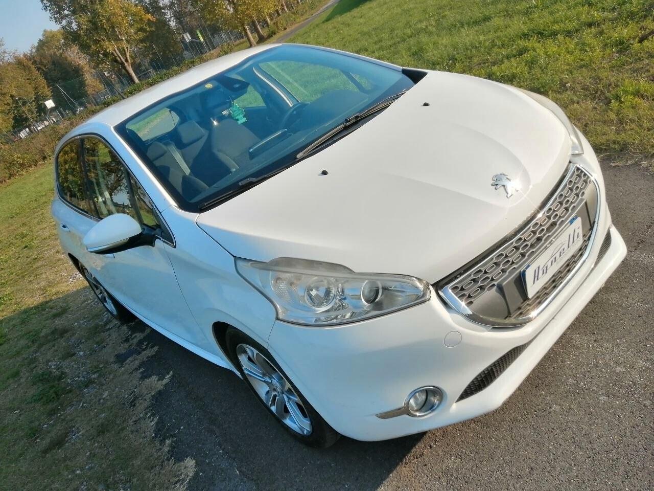 Peugeot 208 1.6 e-HDi 92 CV 5 porte Allure