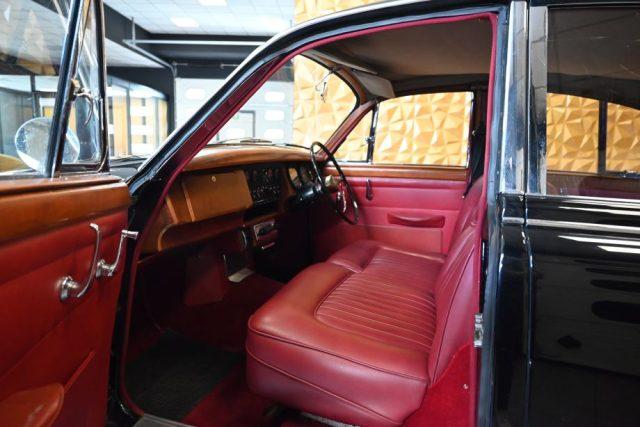 DAIMLER Sovereign 2.5 V8 AUTO GUIDA A DESTRA PERFETTA ITALIANA NUOVA