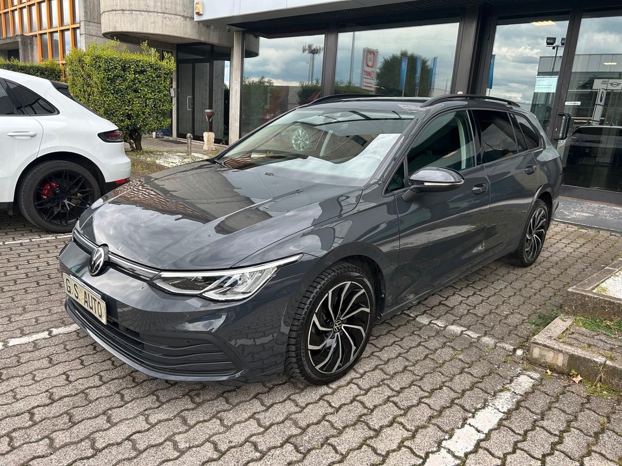 Volkswagen Golf Variant 1.5 tgi 130cv dsg GRANDINATA