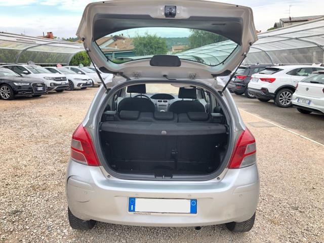 TOYOTA Yaris 1.3 5 porte Sol OK NEOPATENTATI