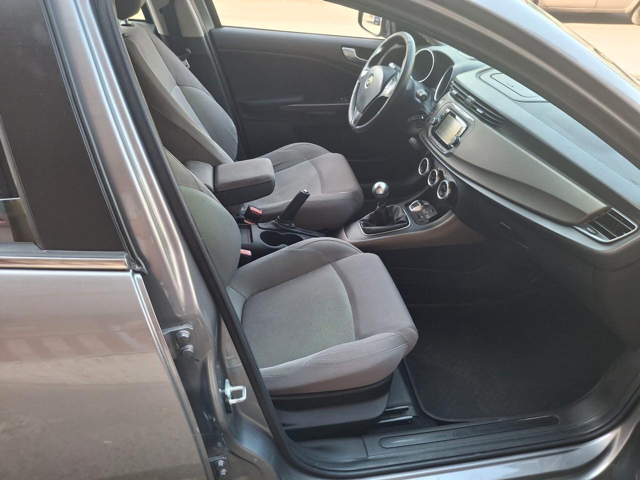 Alfa Romeo Giulietta 1.6 JTDm-2 105 CV Distinctive