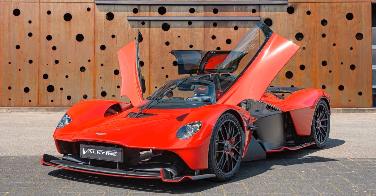 Aston Martin Valkyrie SPIDER *Q-COMMISSION*PIANO DA COLLEZIONE*