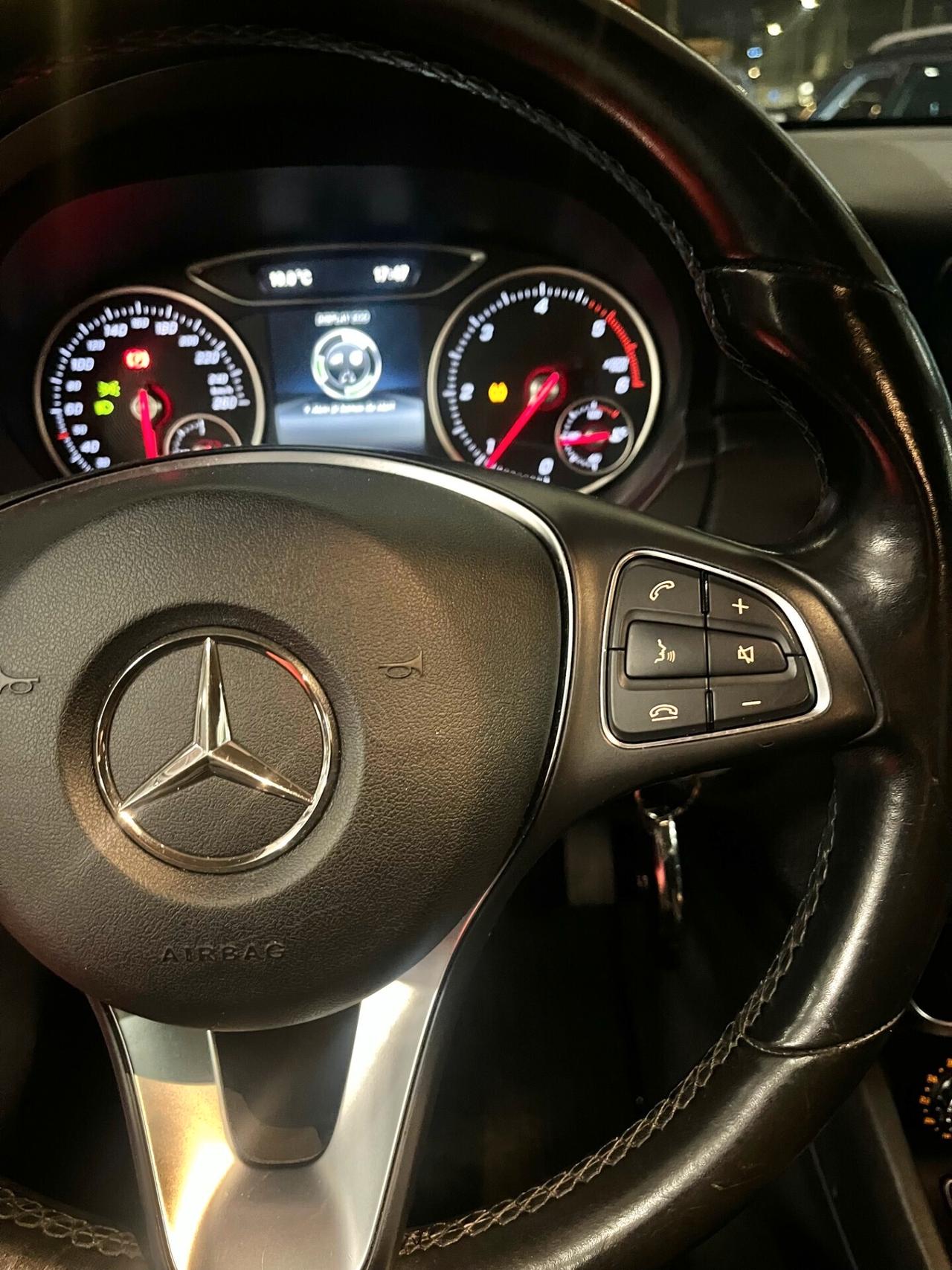 MERCEDES Classe A 160 CDI 90CV Night edition OK NEOPATENTATI TELECAMERA POSTERIORE