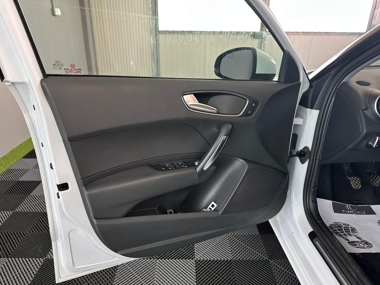 Audi A1 SPB 1.6 TDI 116 CV Admired