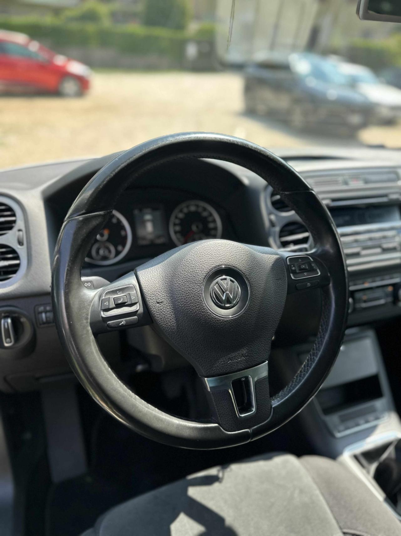 Volkswagen TIGUAN 2.0 TDI DPF 4MOTION SPORT & STYLE