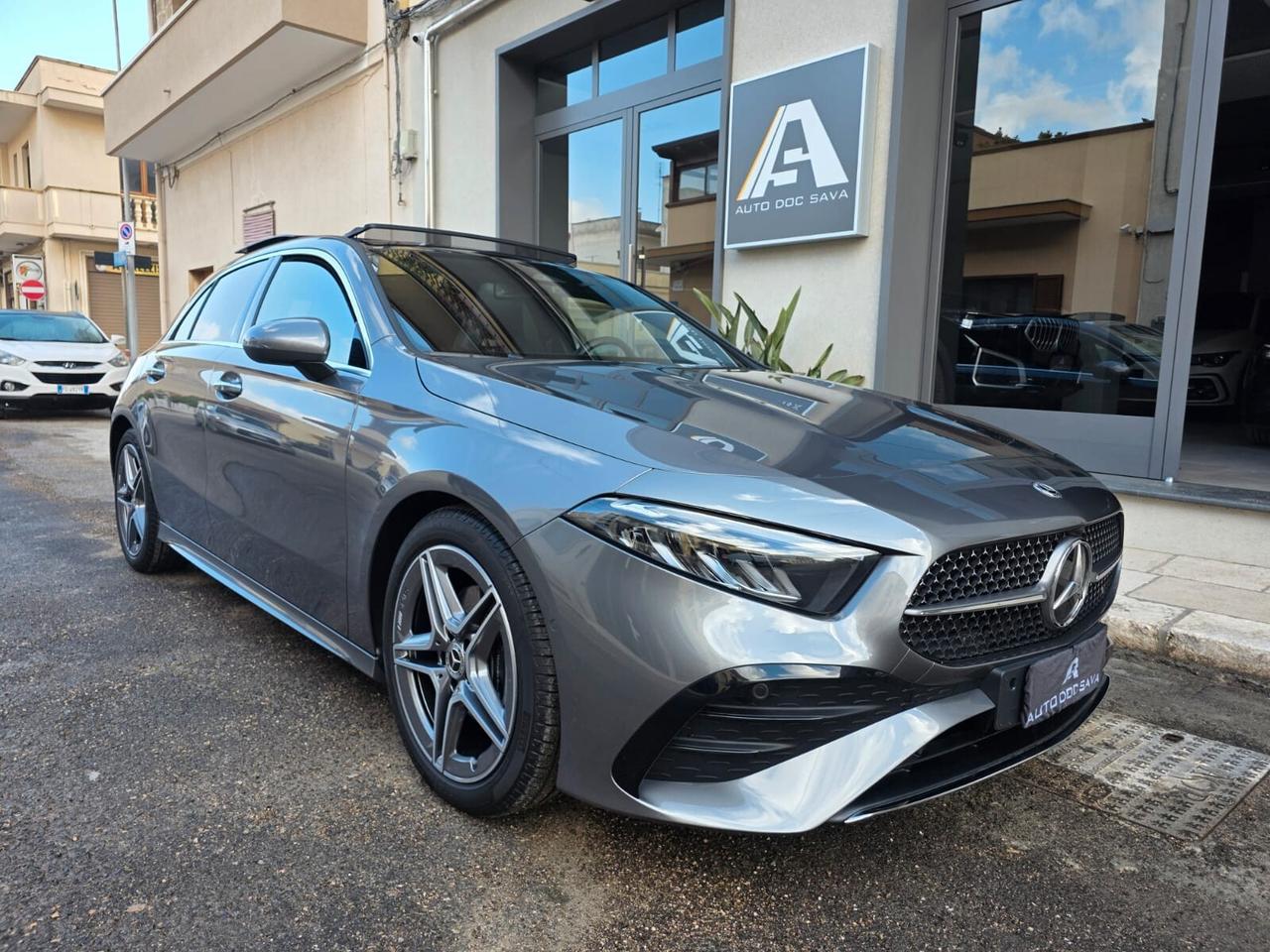 Mercedes A 180 d 1950 cc AMG/Premium/Tetto/Luci Ambiente...