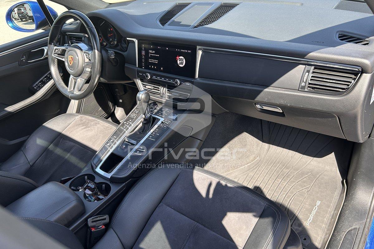 PORSCHE Macan 2.0