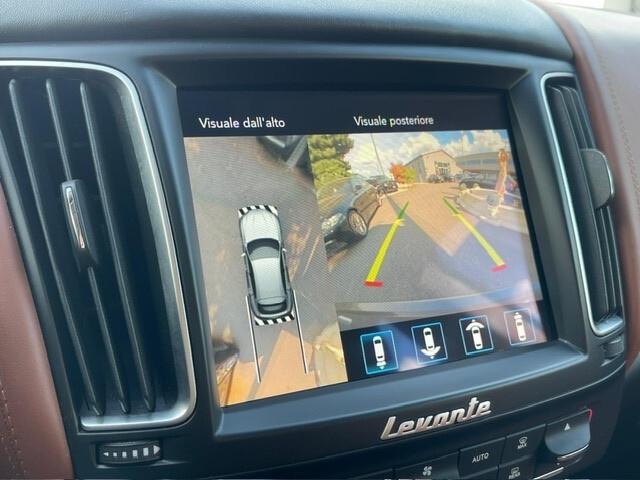 Maserati Levante s q4 430cv