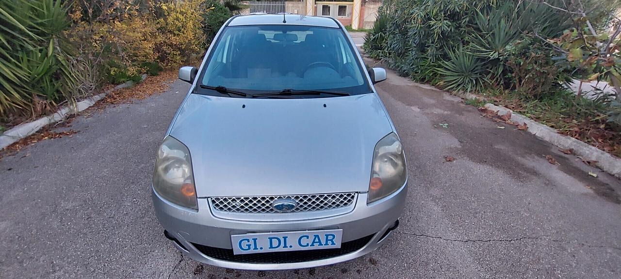 FIESTA 1,4 DIESEL 70 CV X NEOPATENTATI LEGA GOMME NUOVISSIME IMPECCABILE