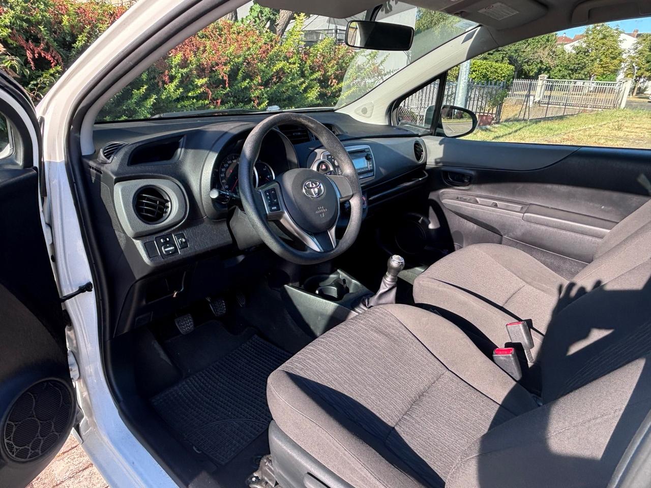 Toyota Yaris 1.0 3 porte Lounge