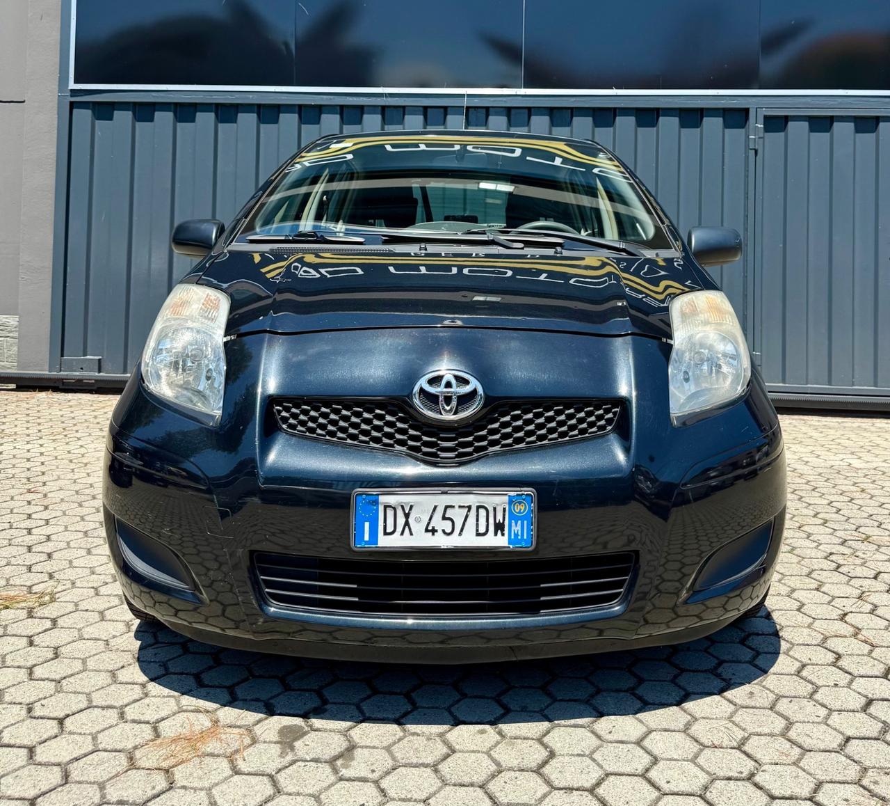 Toyota Yaris 1.0 BENZINA 5 porte Luxury pack NEOPATENTATI
