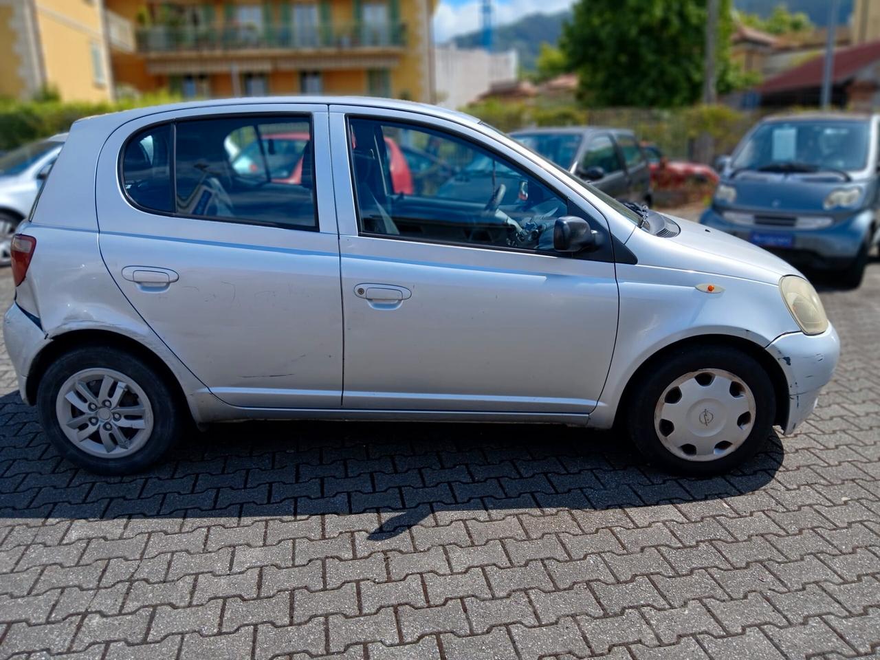 Toyota Yaris 1.0i 16V cat 5 porte '03