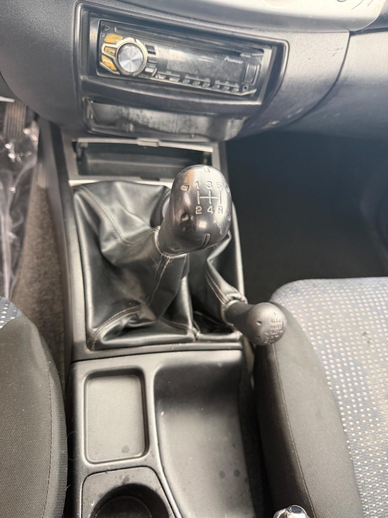 Mitsubishi L200 2.5 DI-D/178CV 2014