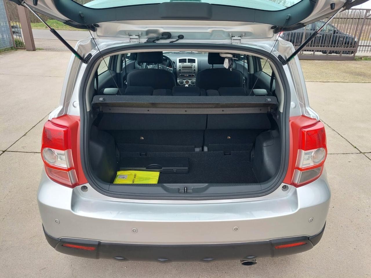 TOYOTA Urban Cruiser 1.4 D-4D AWD Sol - 2009