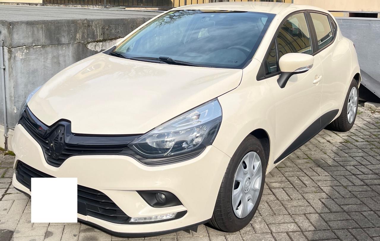 RENAULT CLIO 1.2 BENZINA 5 PORTE ANCHE PER NEOPATENTATI - 2018