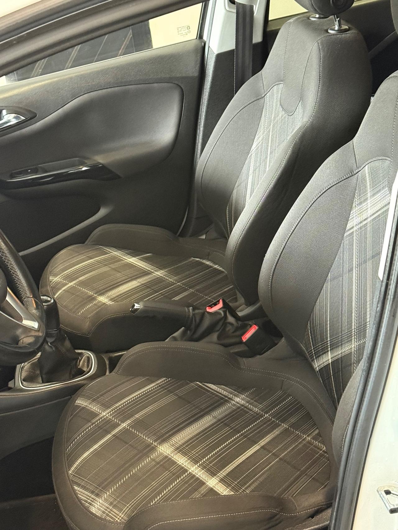 Opel Corsa 1.4 90CV GPL Tech 5 porte b-Color