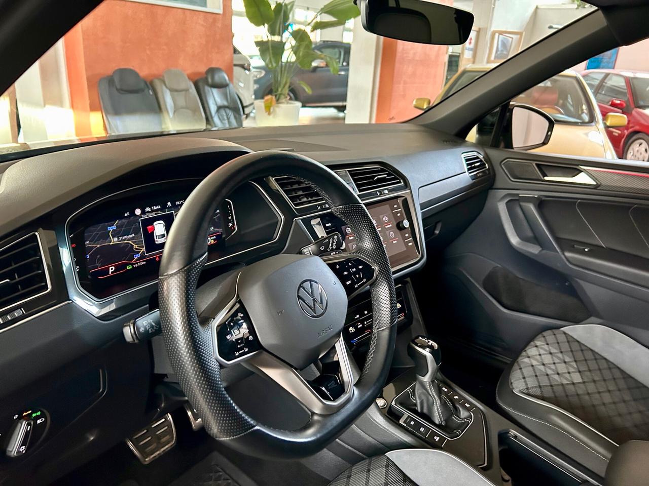 Volkswagen Tiguan 2.0 TDI 150 CV SCR DSG R-Line