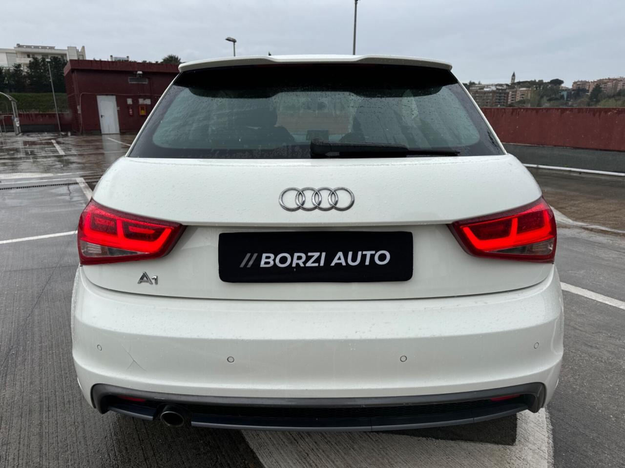 Audi A1 SPB 1.6 TDI 105cv S-Line UNIPRO! FULL!!