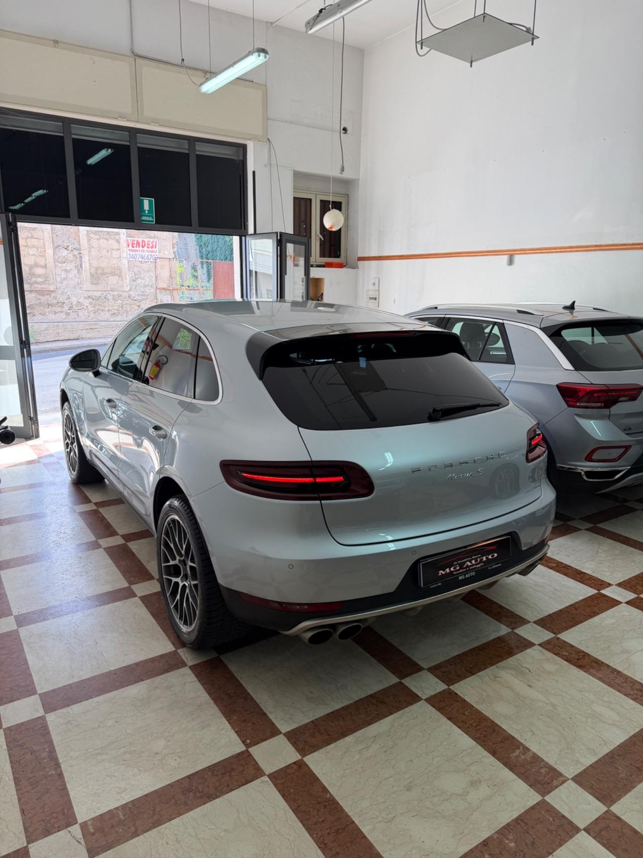 Porsche Macan S