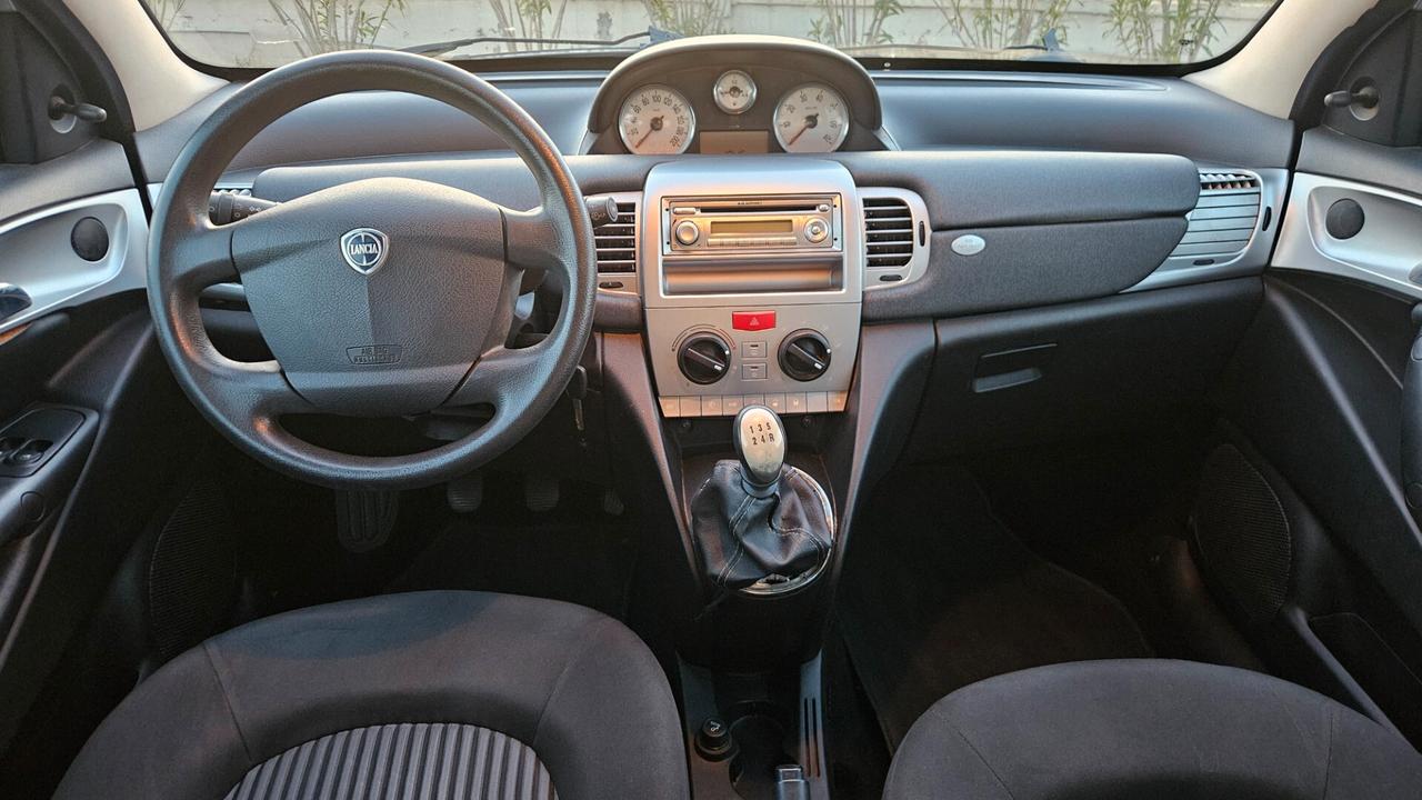 Lancia Ypsilon 1.2 Platino