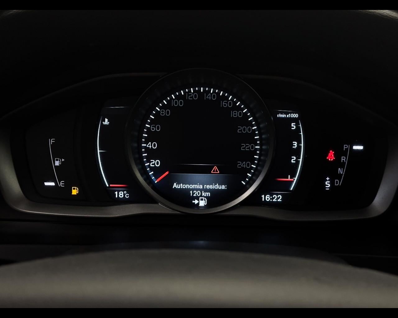 VOLVO V60 D3 Geartronic Dynamic Edition