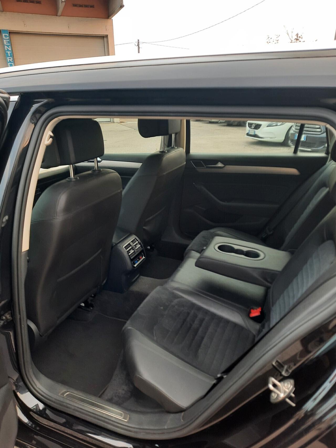 Volkswagen Passat Variant 2.0 BiTDI 4MOT. DSG Highline BlueMotion Tech.