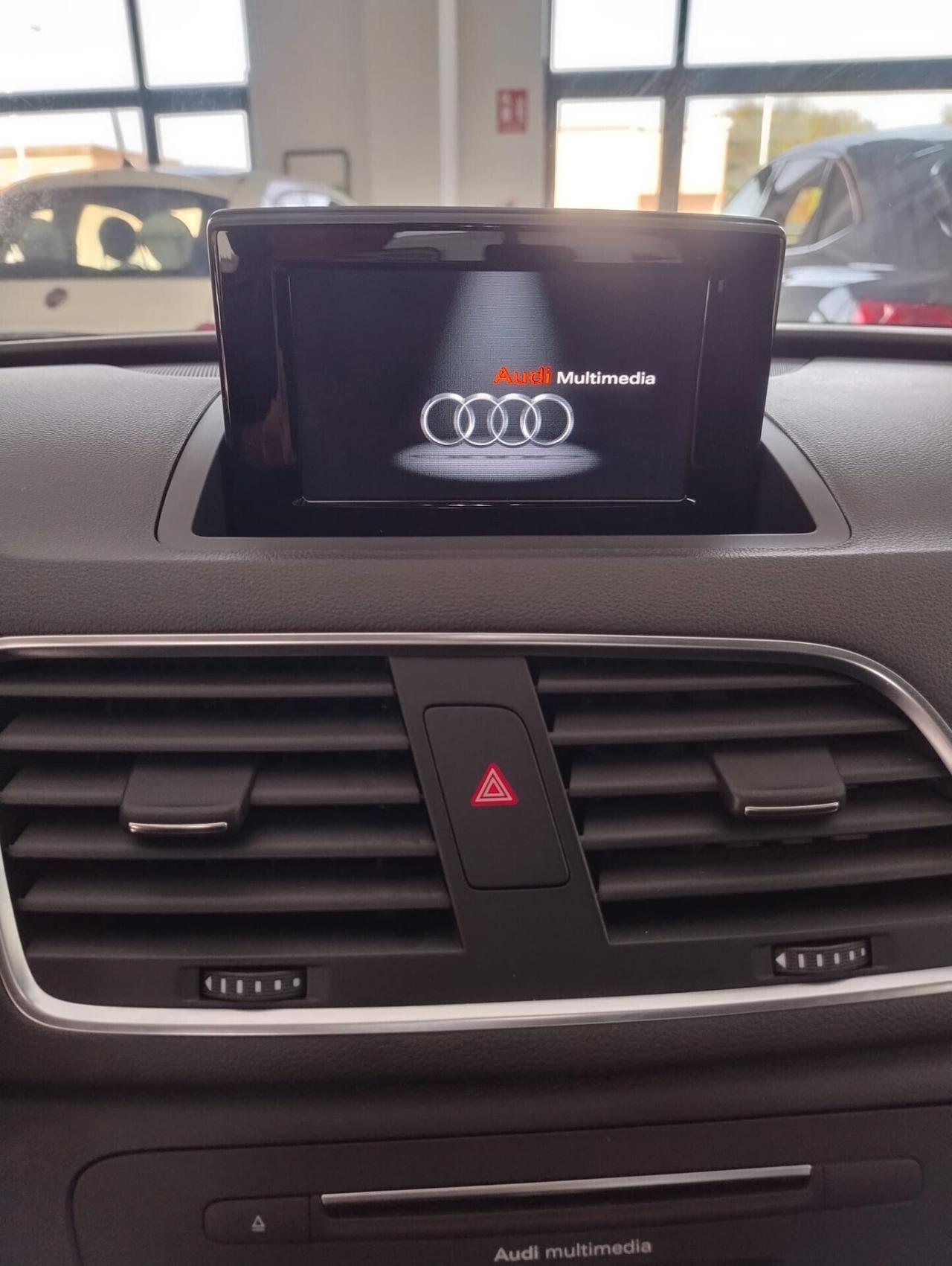 Audi Q3 2.0 TDI 150 CV Business