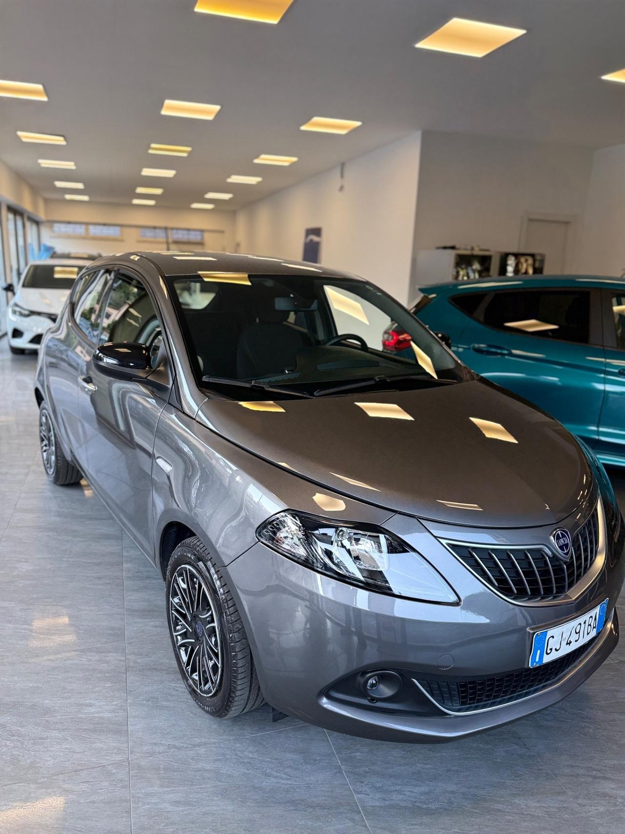 Lancia Ypsilon 1.0 FireFly 5 porte S&S Hybrid Ecochic Gold