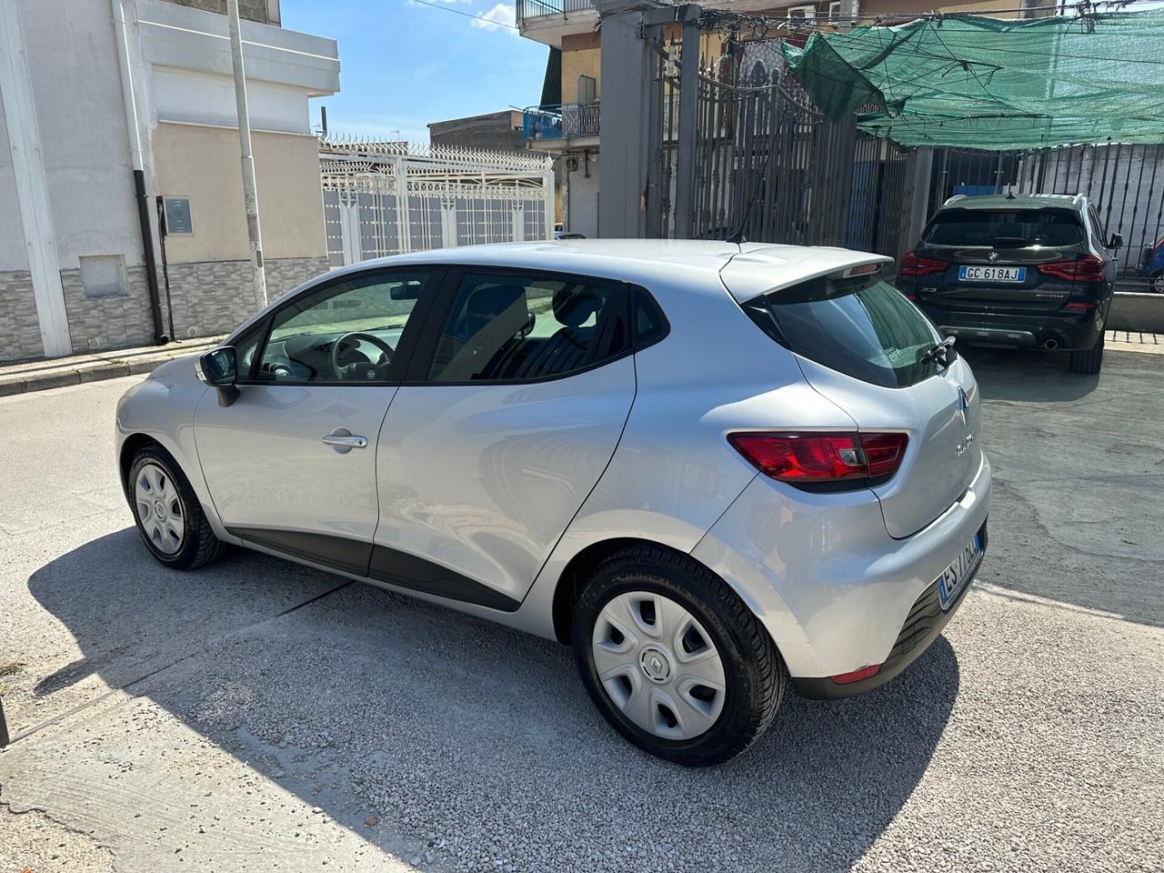 Renault Clio 1.2 75CV 5 porte Live x neopatentati