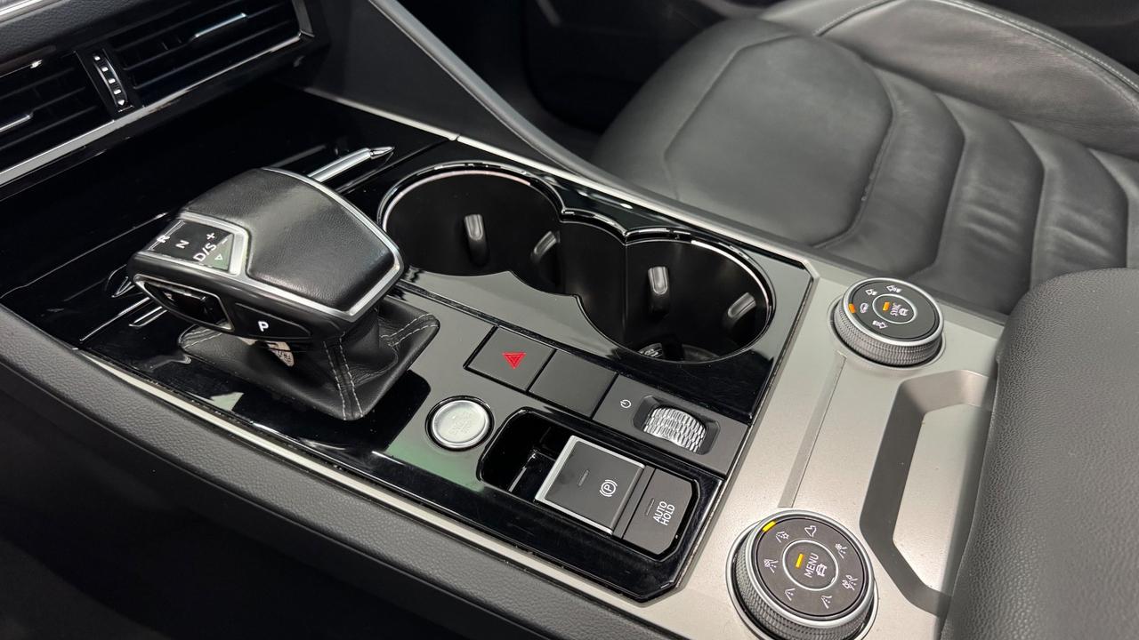 Volkswagen Touareg 3.0 V6 TDI SCR R-Line
