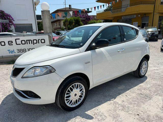 LANCIA Ypsilon 0.9 TwinAir 85 CV 5 porte Metano Ecochic Gold