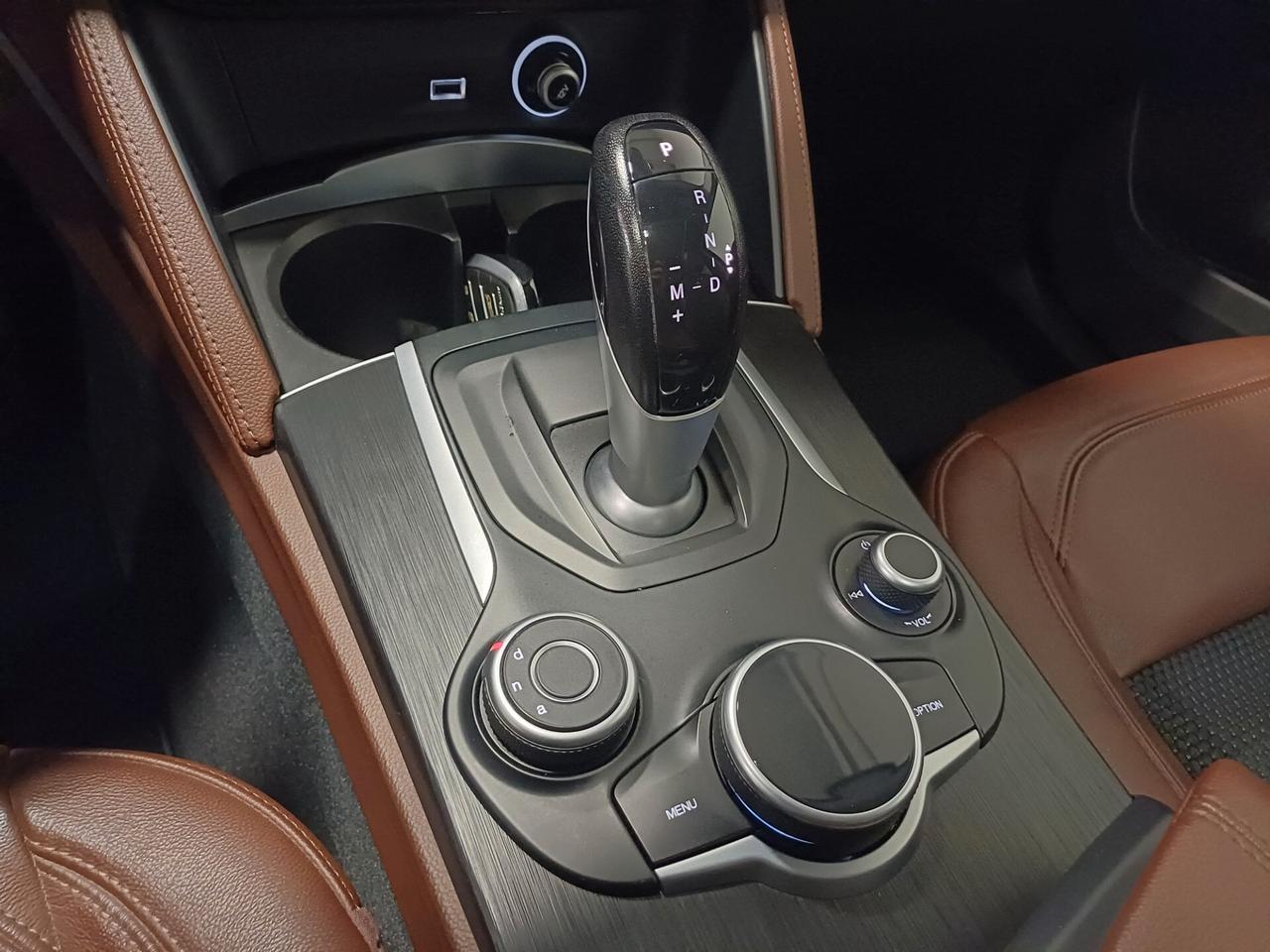 Alfa Romeo Stelvio 2.2 Turbodiesel 210 CV Q4 TETTO