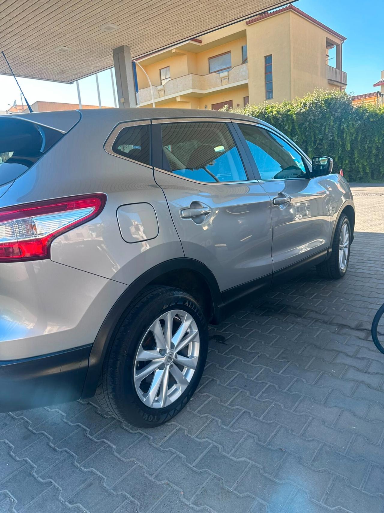 Nissan Qashqai 1.5 dCi Tekna,condizioni eccellenti.Garanzia 12 mesi