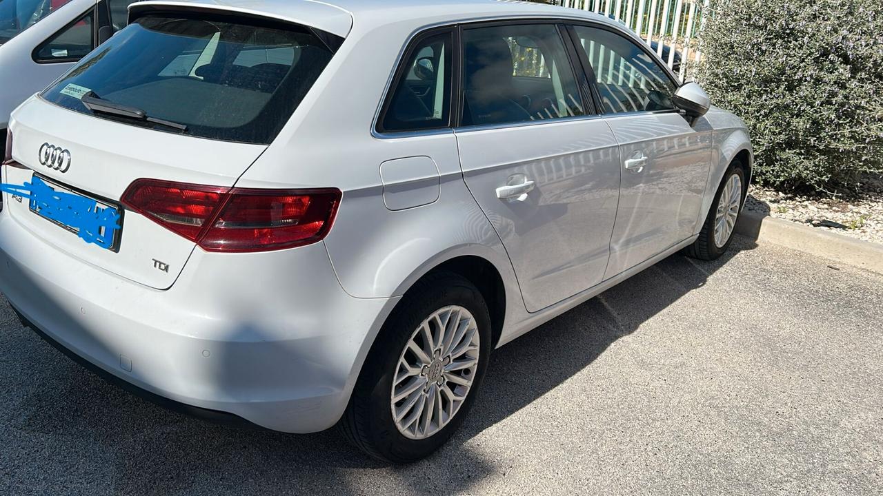 Audi A3 1.6 TDI clean diesel Ambiente