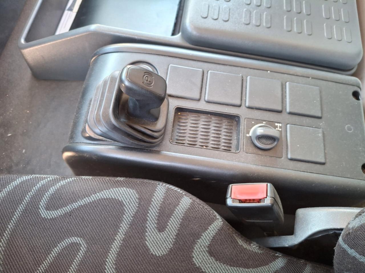 Iveco 120 E 28 EURO 6 FURGONE E SPONDA IDRAULICA