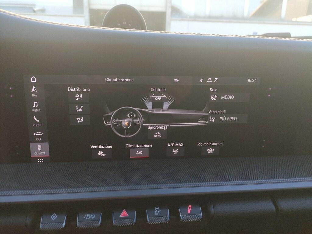 Porsche 911 Coupe 3.0 Carrera PDK