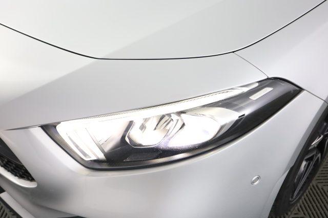 MERCEDES-BENZ A 180 A 180 d Automatic Premium