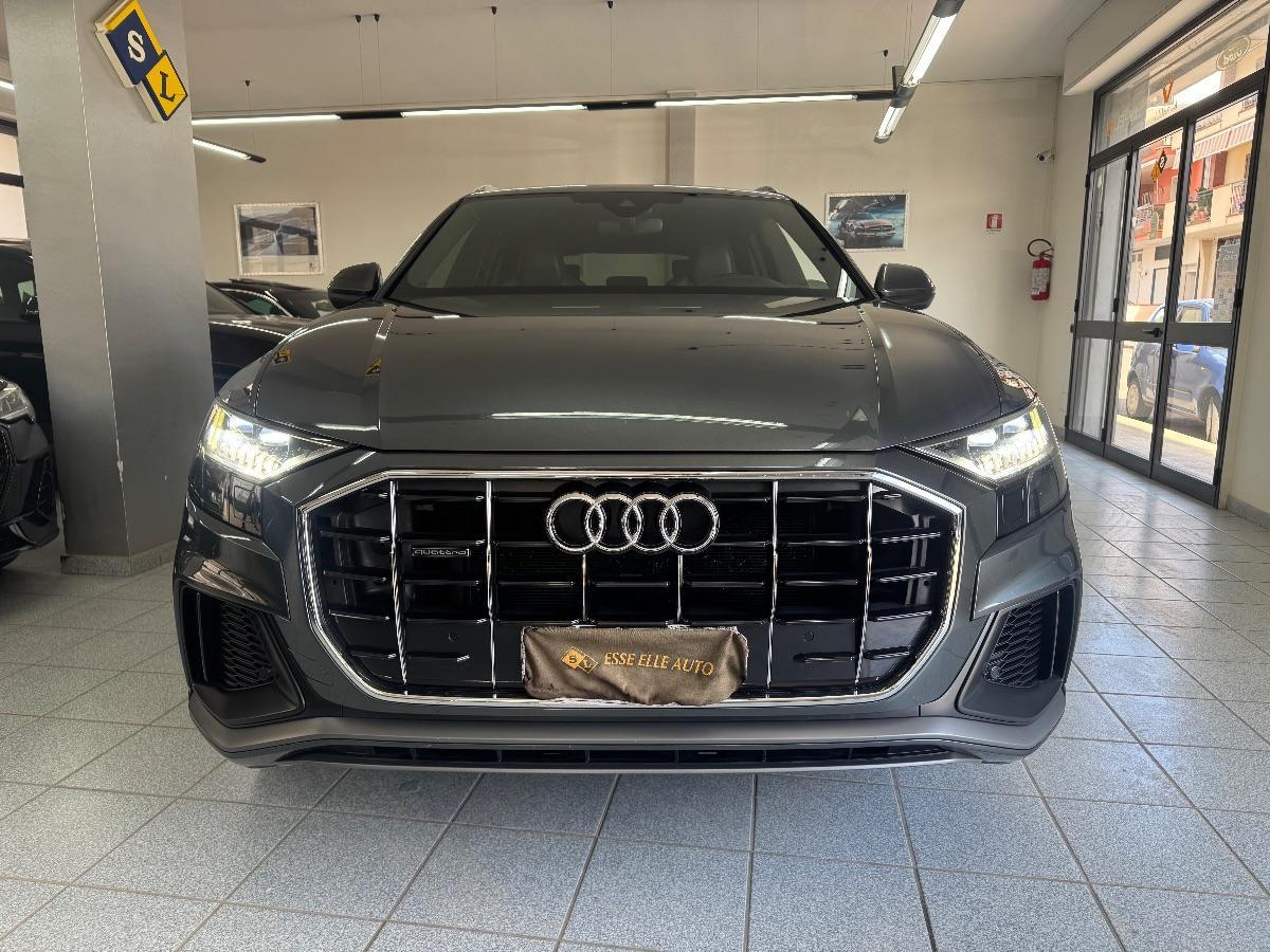 AUDI Q8 50 TDI 286 CV quattro S-Line TETTO/ LUCI AMBIENT