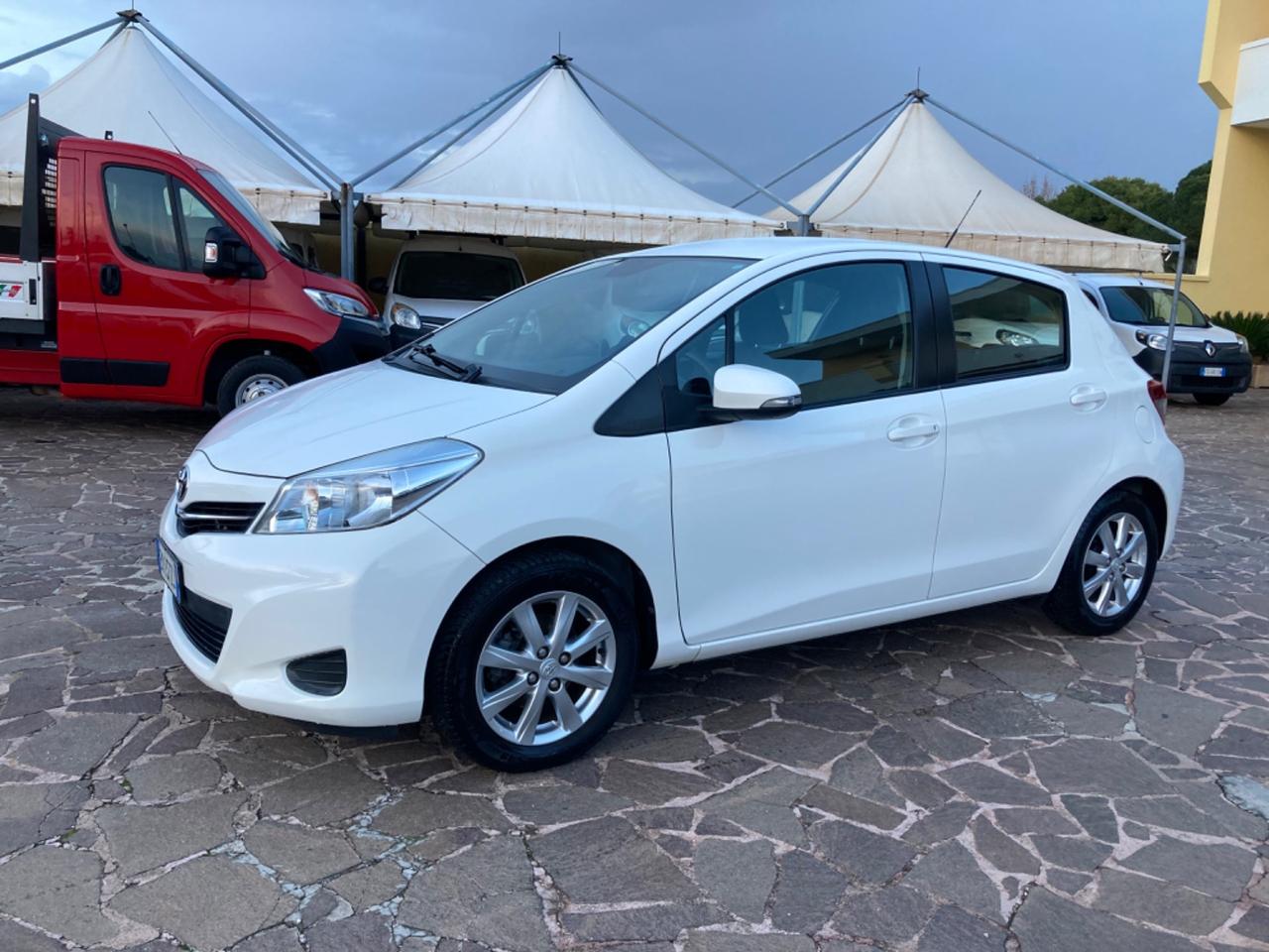 Toyota Yaris 1.0 5 porte Lounge