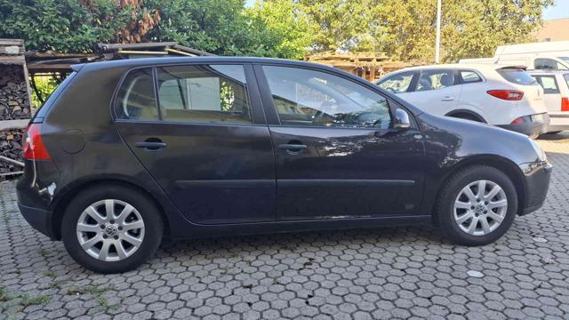 VOLKSWAGEN Golf 1.6 5 PORTE .BENZINA-GPL