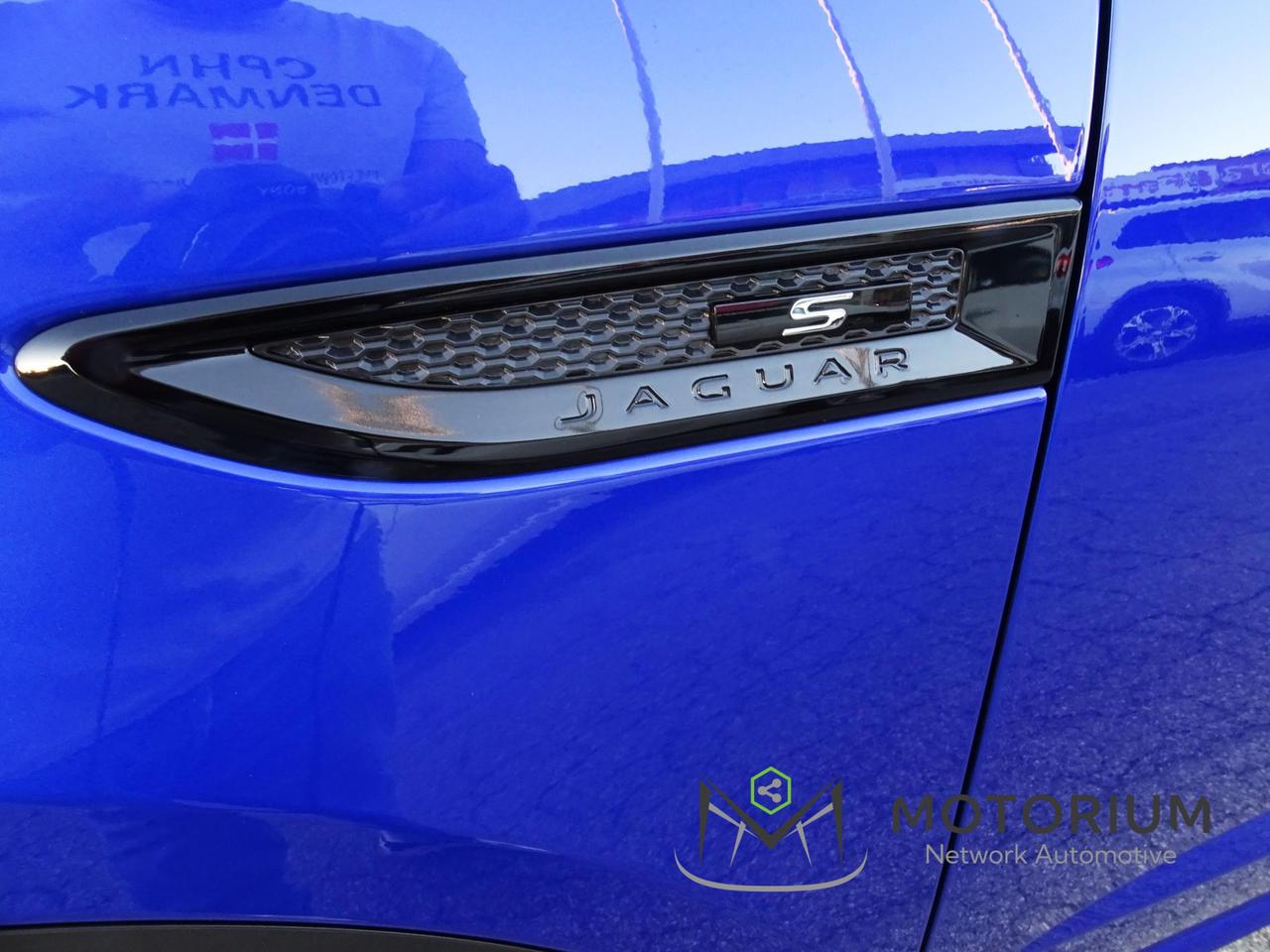 Jaguar E-Pace 2.0 AWD aut. R-Dynamic S