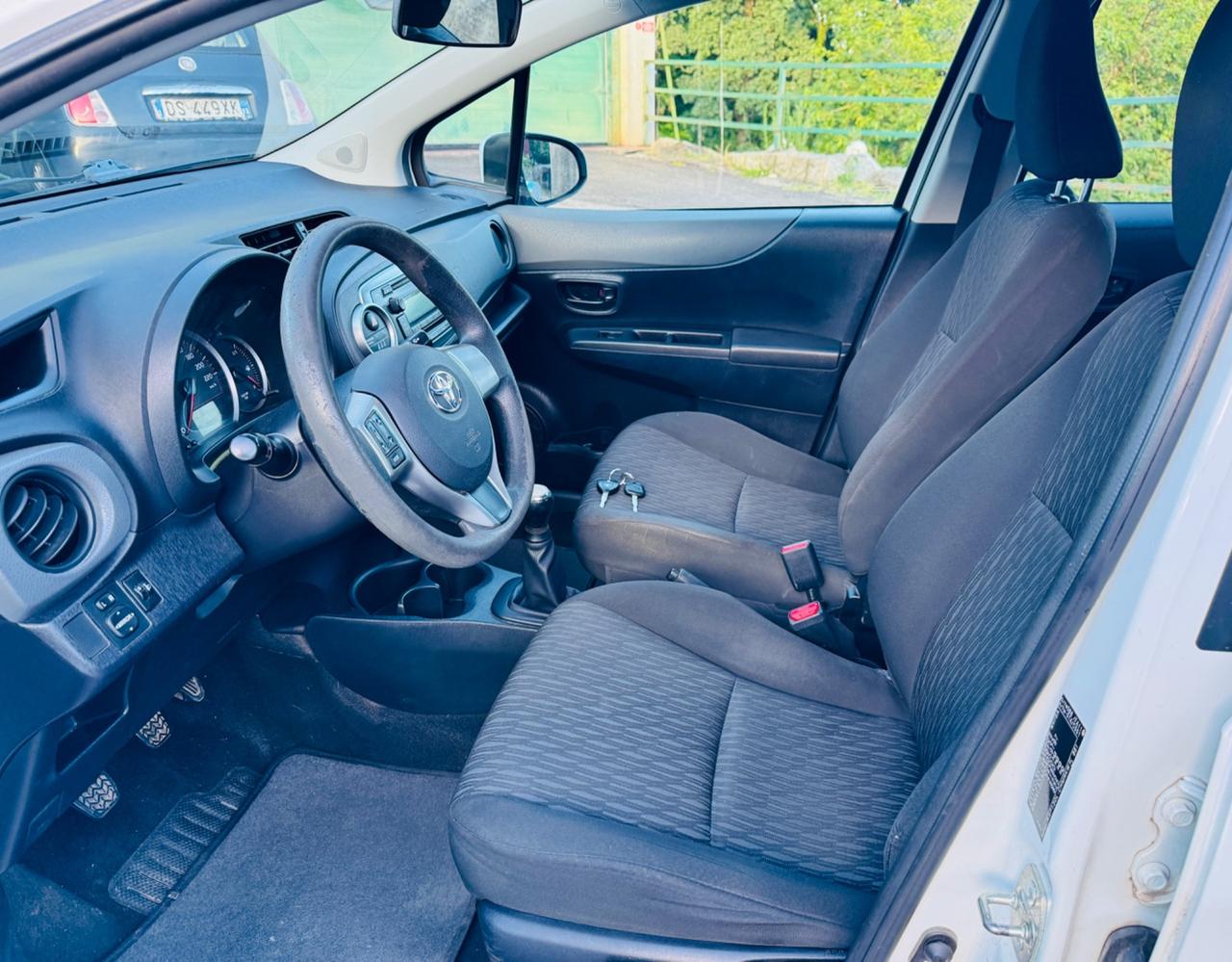 Toyota Yaris 1.0 5 porte Lounge OK NEOPATENTATI