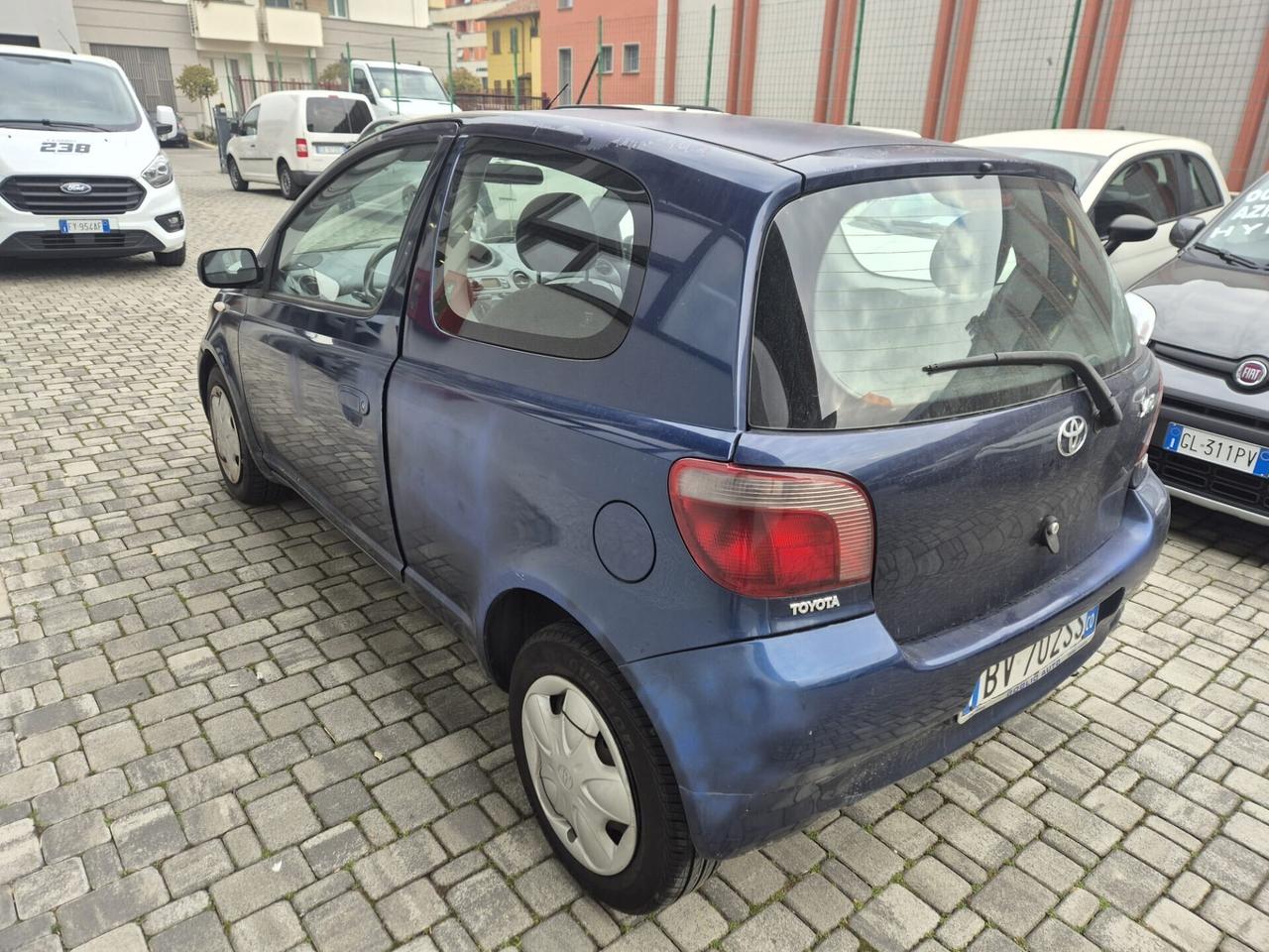 Toyota Yaris 1.0i 16V 3 porte