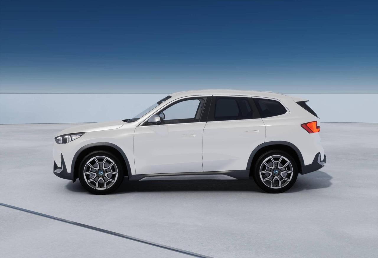 BMW X1 iX1 eDrive20 xLine