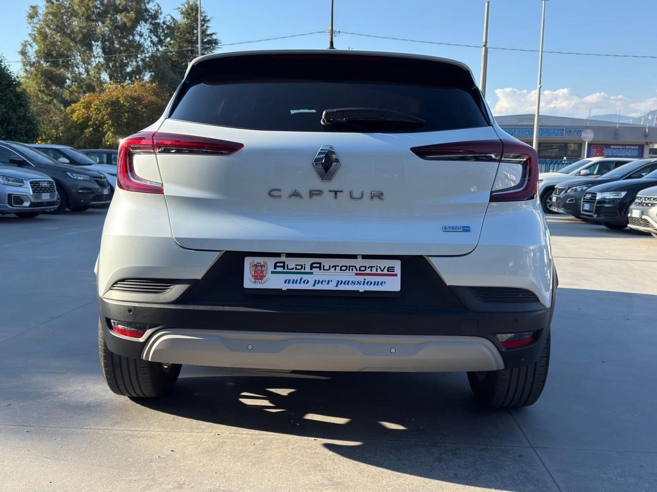 Renault Captur Full Hybrid E-Tech 145 CV Business