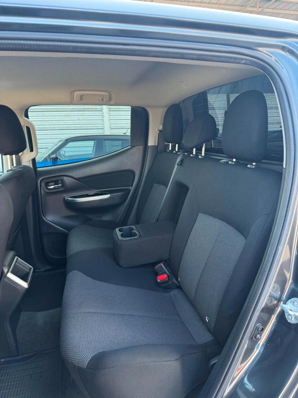 Mitsubishi L200 2.3 D Double Cab 4x4 Super Select P2 Intouch Intense