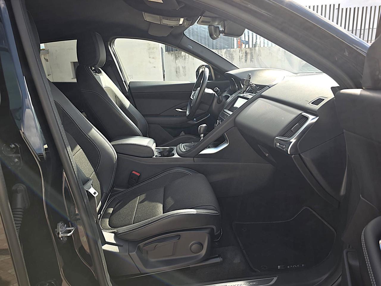 Jaguar E-Pace 2.0D 150 CV R-Dynamic